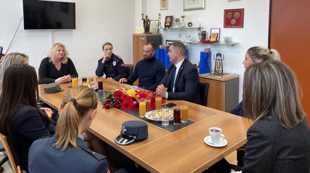 U niškoj opštini Medijana prijem za žene sa neobičnim zanimanjima i hobijima 1