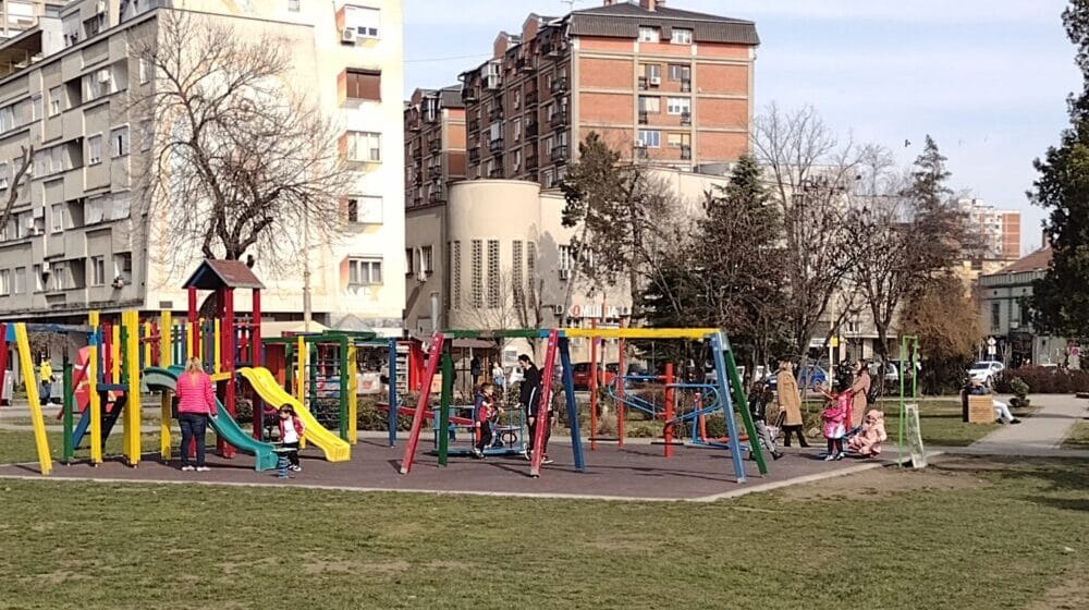 Polomljena i devastirana sva dečija igrališta u centru Kragujevca 1