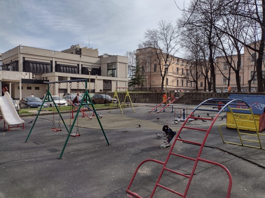 Polomljena i devastirana sva dečija igrališta u centru Kragujevca 4