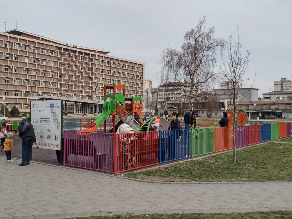 Polomljena i devastirana sva dečija igrališta u centru Kragujevca 5
