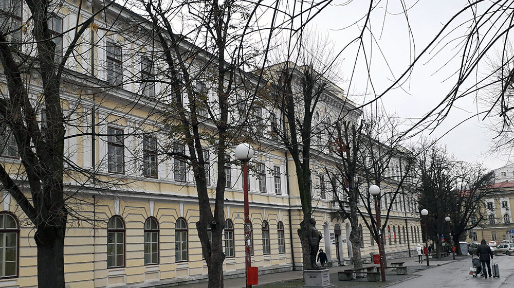 Ponovo štrajk upozorenja u užičkim školama 1