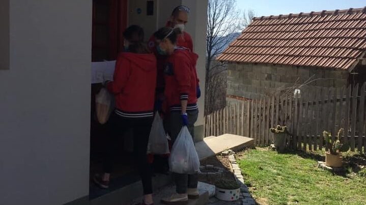 Podela paketa za socijalno ugrožene u užičkim selima 1