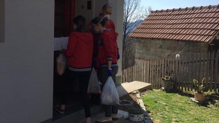 Podela paketa za socijalno ugrožene u užičkim selima 1