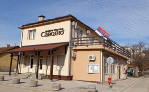 Uoči lokalnih izbora u Sevojnu, sekretarka izborne komisije podnela ostavku 2