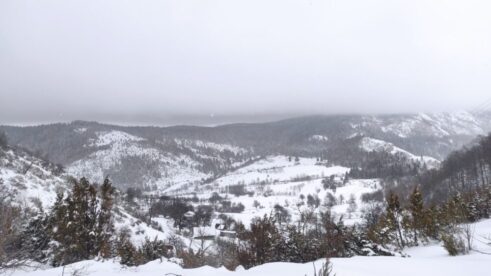 IMG-2295a42b7c5c9b55c078a9d0a62f3acd-V Planinari “Tornika” posetili mladića koji živi sam u selu na 1.200 m nadmorske visine (FOTO) 6