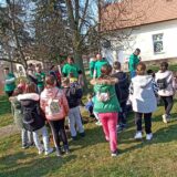 Učenici u Banovom Polju učestvuju u akciji ozelenjavanja školskog dvorišta 1