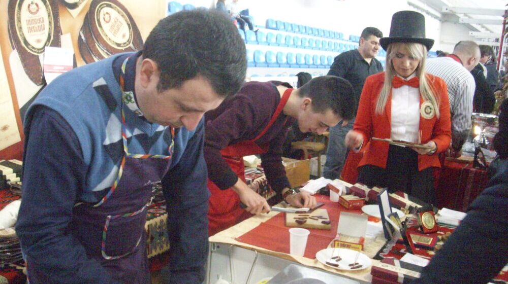 Treći pirotski brend sa oznakom porekla: Posle ćilima i kačkavalja, zaštićeno geografsko poreklo i pirotske peglane kobasice 1