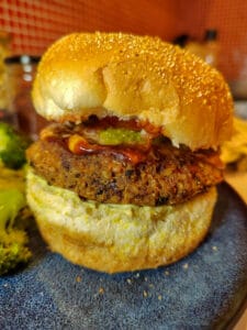 Vege recept: Burgeri od pasulja i kinoe 2 Vege recept: Burgeri od pasulja i kinoe 2