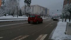 IMG_20220301_074105 U toku čišćenje ulica, javni saobraćaj bez većih kašnjenja (FOTO) 4