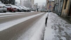 IMG_20220301_074423 U toku čišćenje ulica, javni saobraćaj bez većih kašnjenja (FOTO) 3