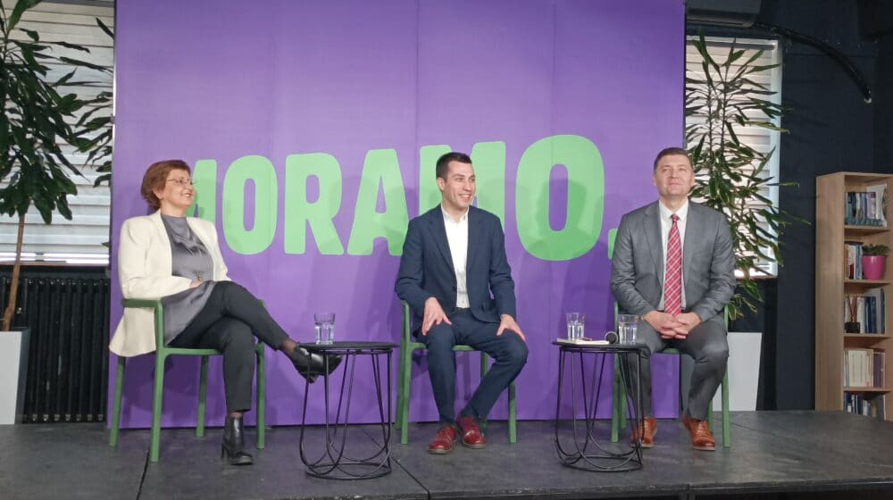 Čupić: Vučić prosrpske stranke u Crnoj Gori hoće da drži kao Srpsku listu na Kosovu 18