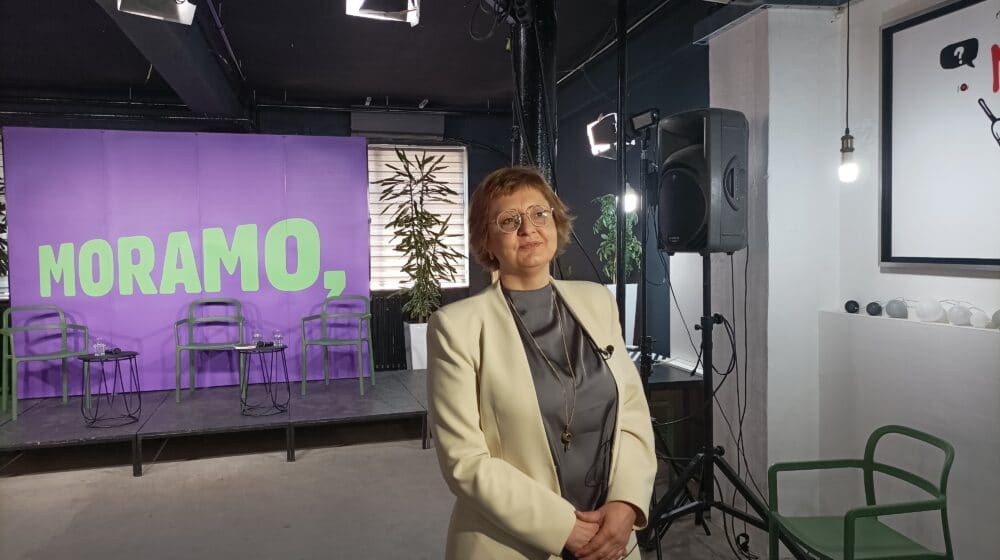 Biljana Stojković: Profesorka protiv Vučića 1