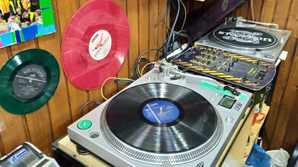 Kako je Žitište postalo prvi proizvođač gramofonskih ploča u Vojvodini 2 Kako je Žitište postalo prvi proizvođač gramofonskih ploča u Vojvodini 2