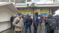 Na Trgu republike održan skup podrške Ukrajini, sa druge strane Sima Spasić i Levijatan 15