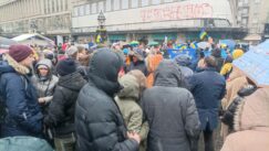 Na Trgu republike održan skup podrške Ukrajini, sa druge strane Sima Spasić i Levijatan 14