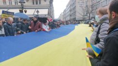 Na Trgu republike održan skup podrške Ukrajini, sa druge strane Sima Spasić i Levijatan 19