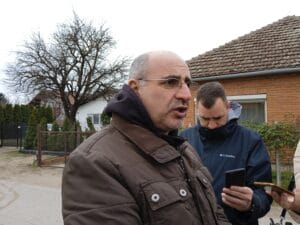 U subotičkoj Diljskoj ulici ljudi žive bez vode, asfalta i kanalizacije: Nadaju se da će započeti radovi rešiti njihove muke (FOTO) 3