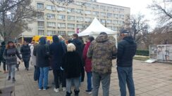 IMG_20220310_124652 Dugački red za narodnu inicijativu Kreni-Promeni kojom traže trajnu zabranu eksploatacije litijuma i bora 2