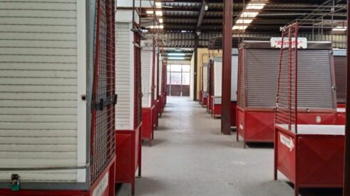 Prazan subotički Buvljak, prodavci protestuju protiv uvođenja fiskalnih kasa 10