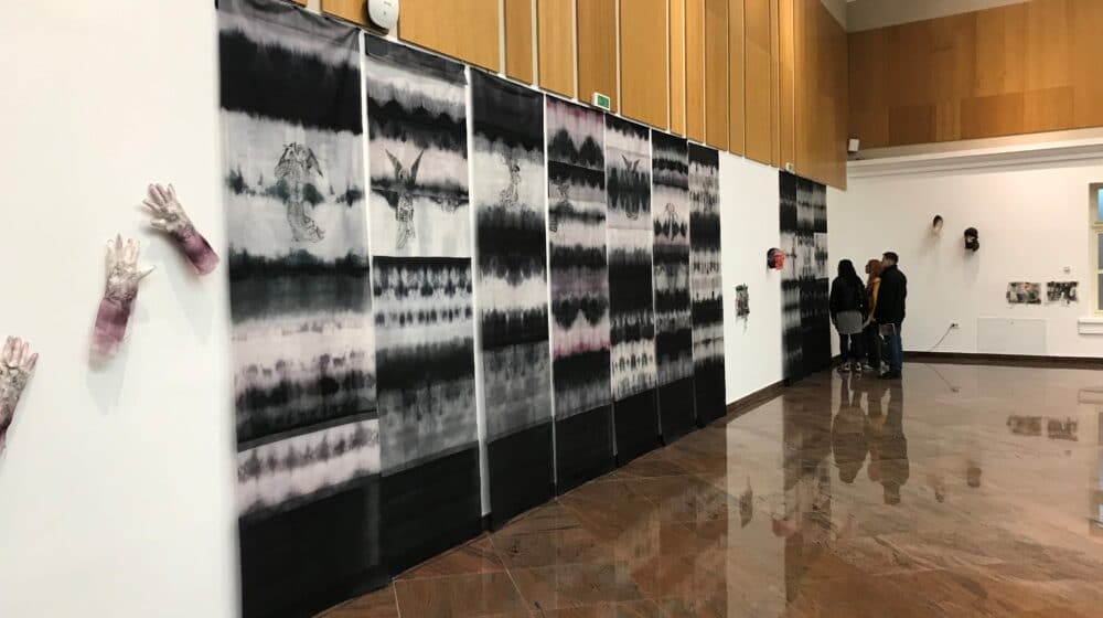 U Nišu otvorena zajednička izložba „Povest sveta – novo poglavlje“ Vane Urošević i Zorana Todovića 1