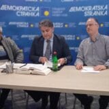 U Bečeju 17 bivših i sadašnjih odbornika SNS i POKS tužili člana DS 9