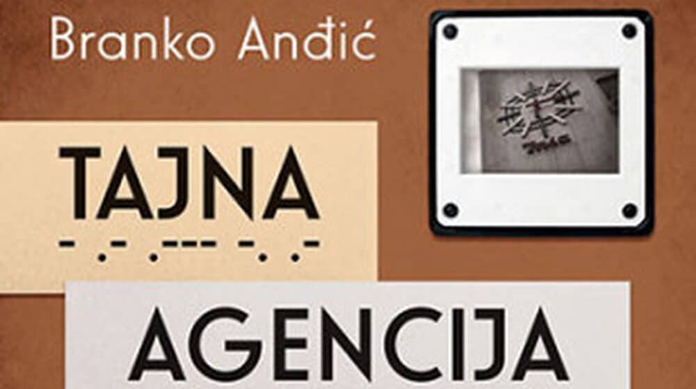 Roman o (dez)informacijama 1