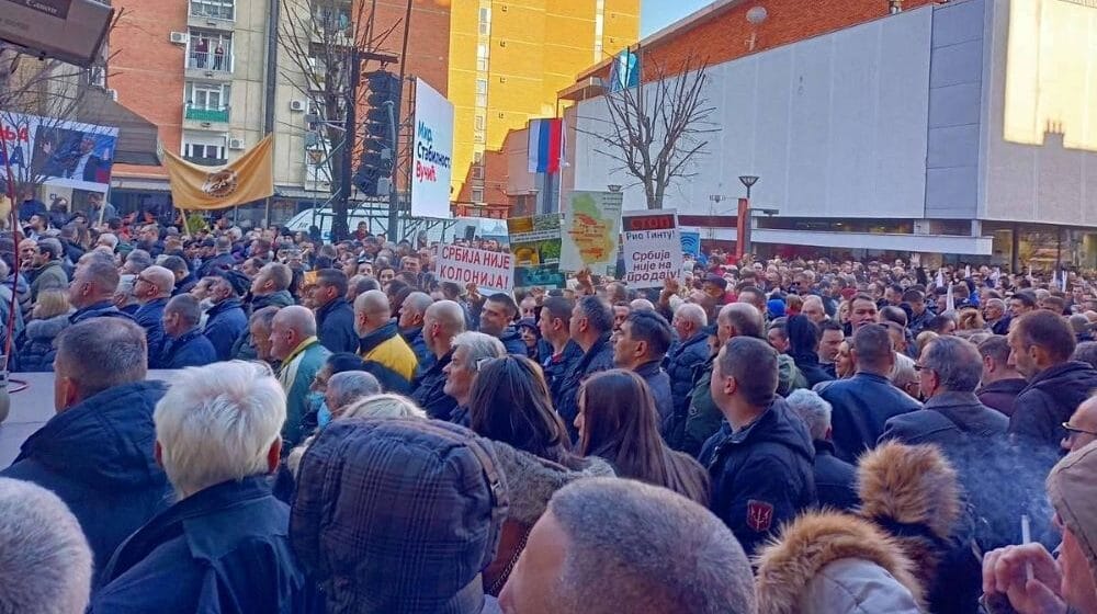 Kreni-Promeni: Na Vučićevom mitingu u Vranju aktiviste napali batinaši 1