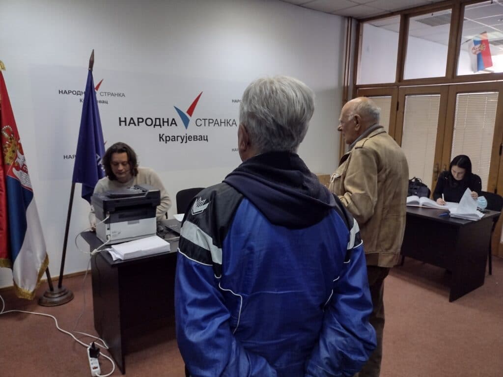 Bivša potpredsednica kragujevačkog SPS potpisala za Ponoša 4