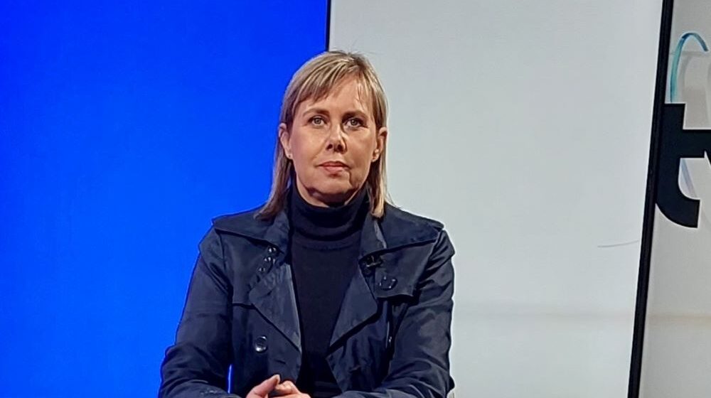 Ne čekaj, upali sam svetlo na kraju tunela 1