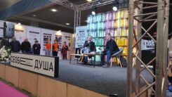 Vegelov roman “Nesahranjena prošlost” trebalo bi davati u apoteci uz recept 3