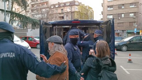 Članovi organizacije "Dostojni Srbije" upali u zgradu RTS-a, Ministarstvo osudilo ovaj potez (FOTO) 6