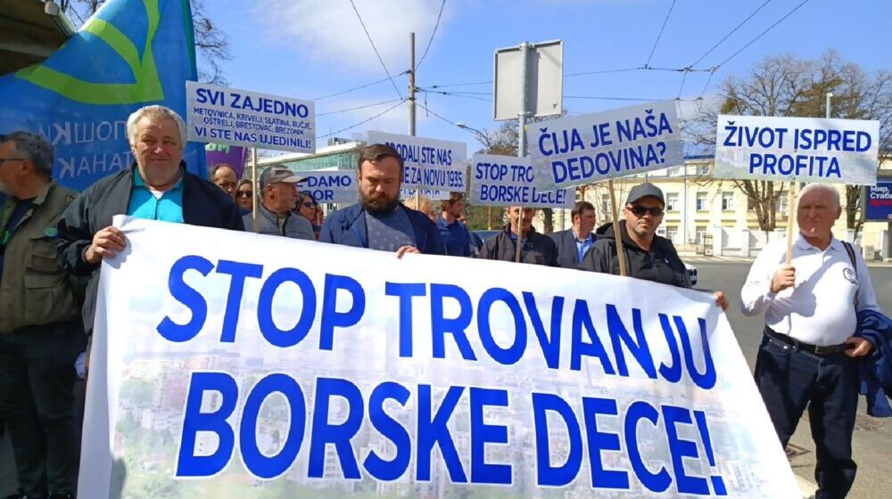 Građani sa protesta tražili od Vučića da pokaže sve ugovore sa kineskim firmama 1
