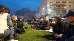 PIC_20220330_193038_6991_b Nezadovoljni pijačni prodavci pred Predsedništvom, poručuju "može sve - kase ne" (VIDEO, FOTO) 3