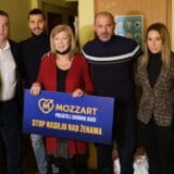 Crveno-beli uručili poklone za 8. mart, a Mozzart vrednu novčanu donaciju 12