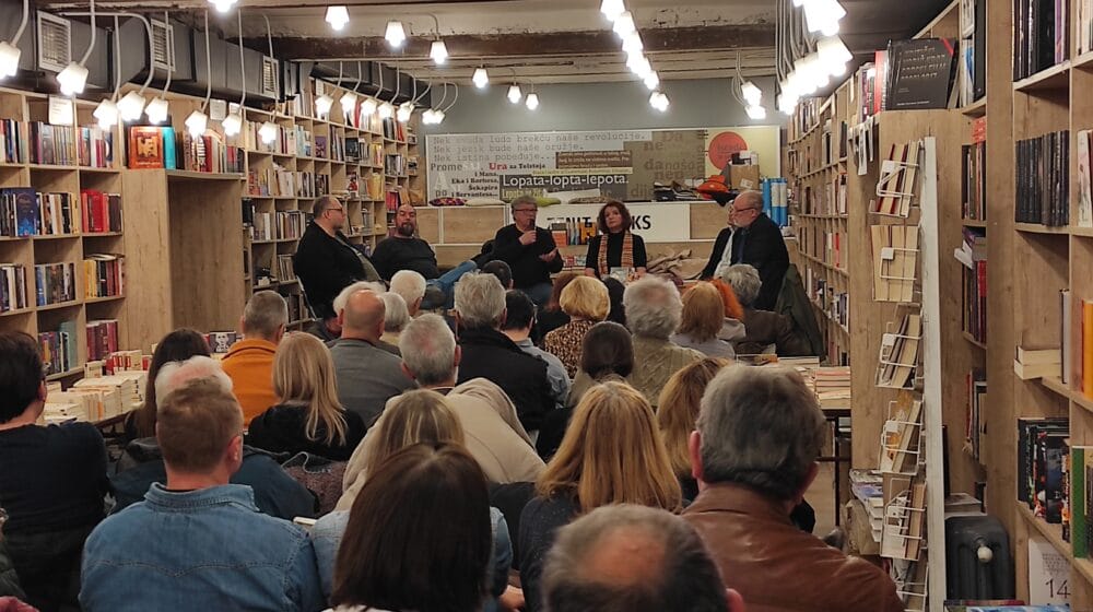 Knjigom protiv zavere ćutanja o počinjenim zločinima 1