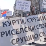 Protesti Srba u Kosovskoj Mitrovici i Gračanici zbog odluke da im se ne dozvoli glasanje na srpskim izborima (VIDEO) 6