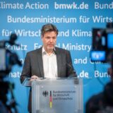 Nemački ministar: Evropski embargo na rusku naftu moguć za nekoliko dana 10