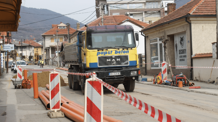 Obustava saobraćaja u Ulici Save Kovačevića do 29. aprila, zbog izgradnje fekalne kanalizacije 1