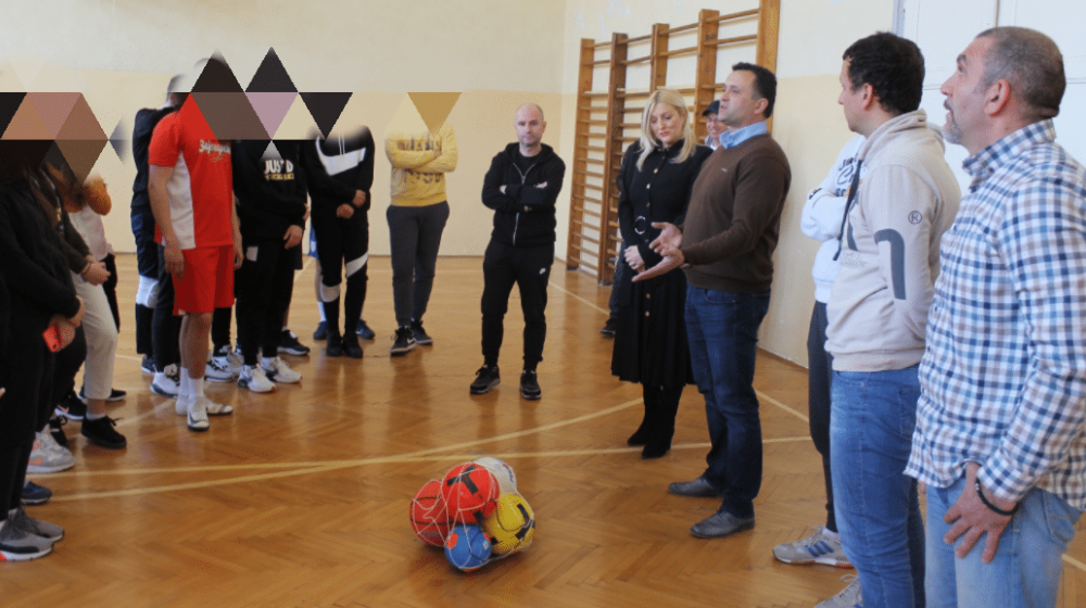 Dve škole u Vranju dobile sportske rekvizite 1