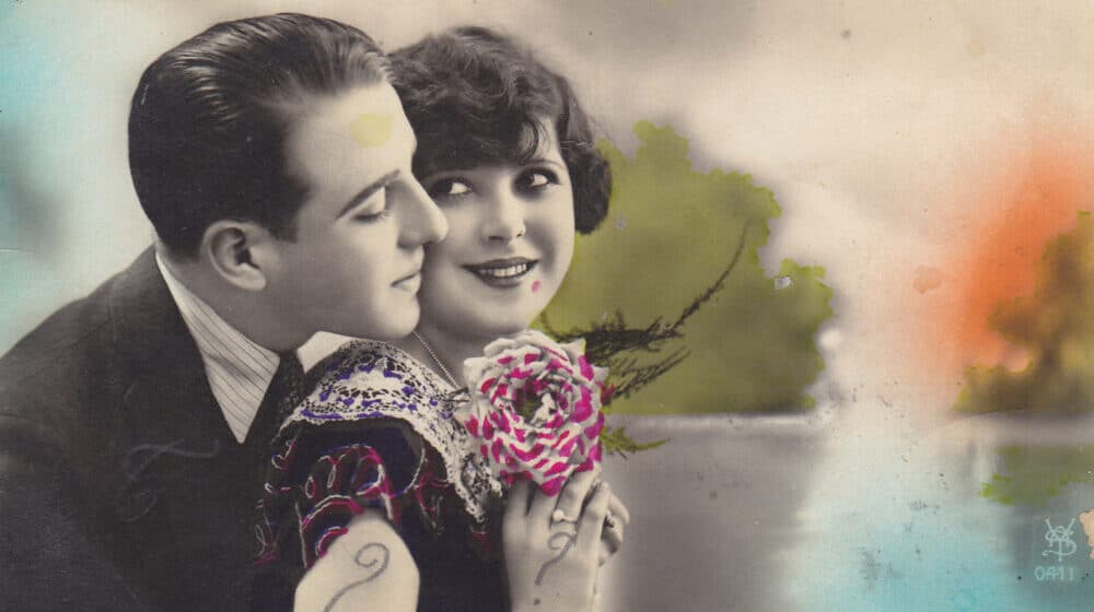 Ranije je bilo nezamislivo putovanje bez razglednica: Sada su samo u zbirkama kao što je kragujevačka "Sentimentalno putovanje" 1