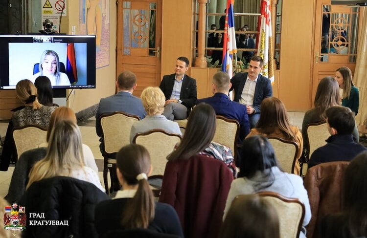 Stručnu praksu u kragujevačkim gradskim upravama uspešno završilo tridesetak studenata 1