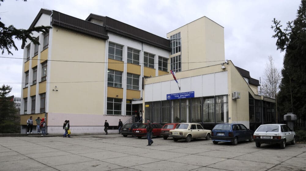 Sukob u kragujevačkoj školi „Toza Dragović”: Kolektiv tvrdi mobing, direktor poriče 1