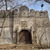 Nadležni u Nišu ne znaju ko kreči zidine i postavlja bele pločice na Tvrđavi 6