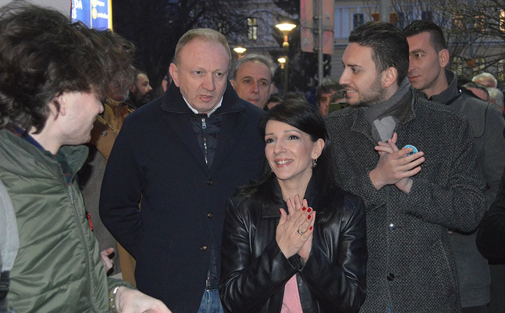 Zašto će se SNS izborna lista zvati "Ujedinjena Srbija" u trenutku teških podela u društvu? 2 Zašto će se SNS izborna lista zvati "Ujedinjena Srbija" u trenutku teških podela u društvu? 2