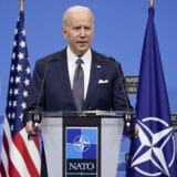 Bajden u Poljskoj sa humanitarcima koji pomažu ukrajinskim izbeglicama 2