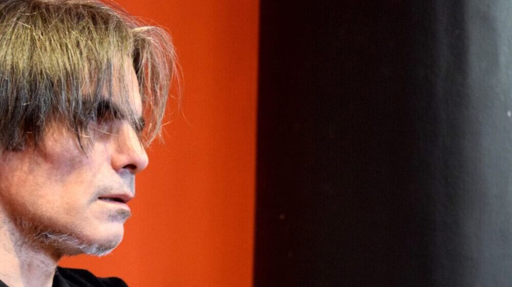 Period prećutnih provokacija obeležio je tekstove albuma „Vrt sekunda“ 1