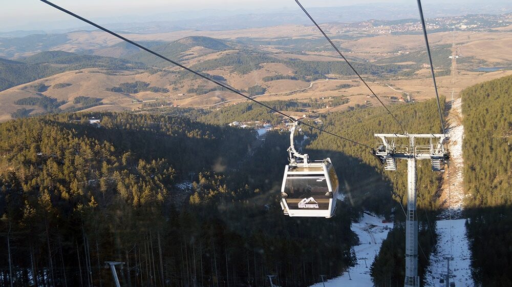 Zbog jakog vetra zaustavljena zlatiborska žičara 1