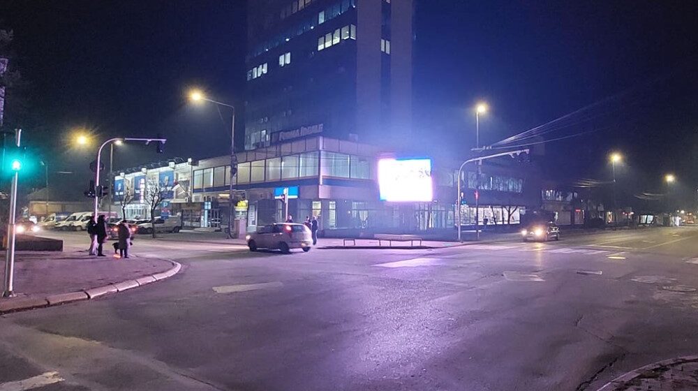 Zbog čega jedno posečeno drvo i bilbord ugrožavaju živote vozača u Zaječaru 1