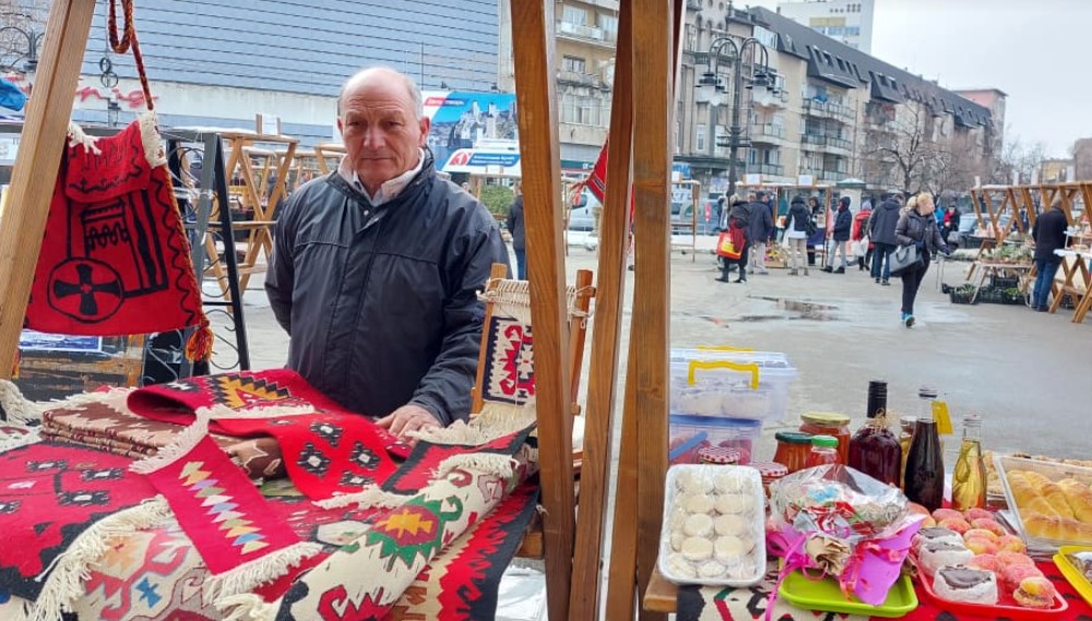 U Zaječaru otvoren "Osmomartovski bazar": Najšarenija tezga iz Pirota 2