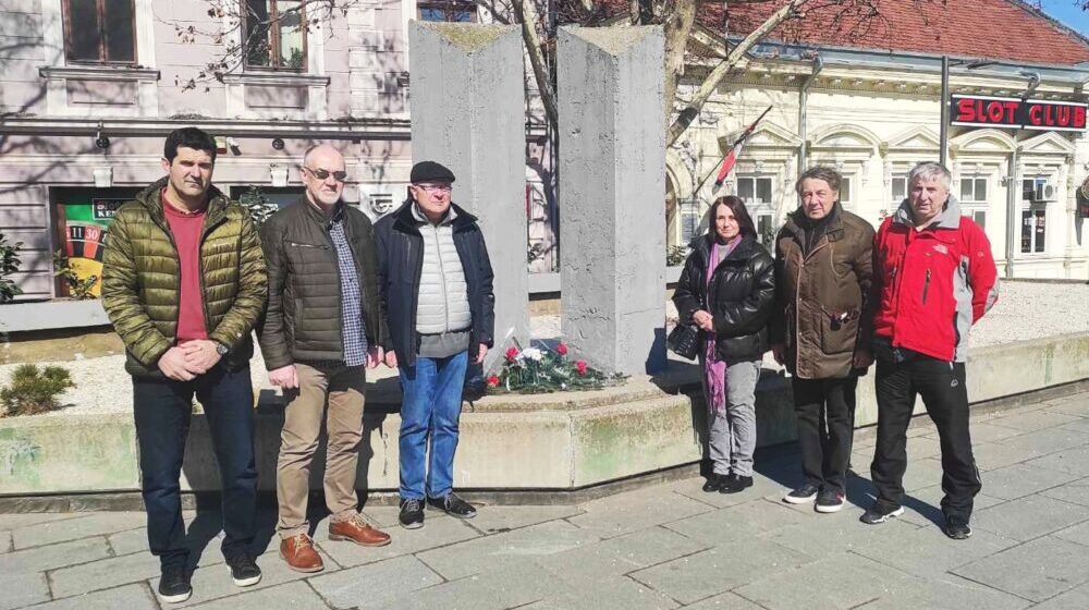 Zrenjaninske demokrate obeležile godišnjicu ubistva premijera Srbije Zorana Đinđića 1